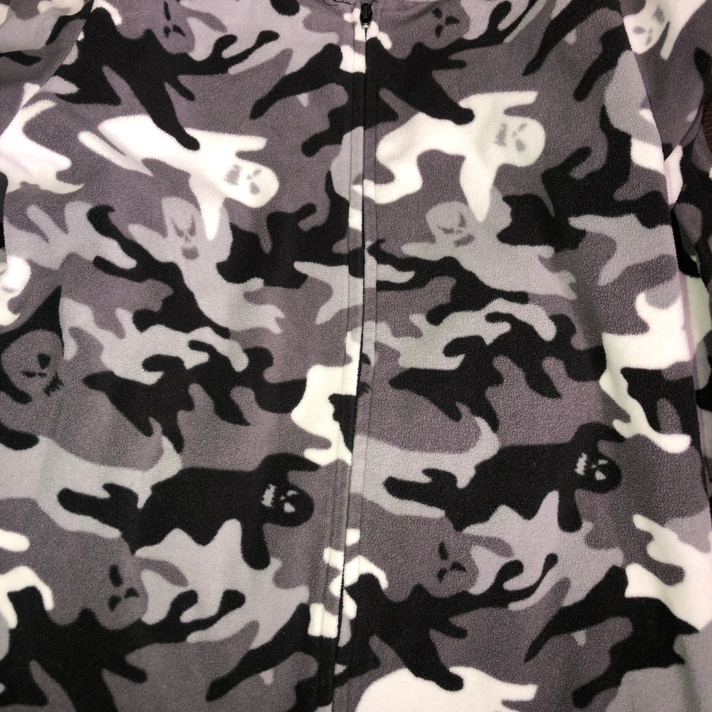 Ghost jumper, size 8